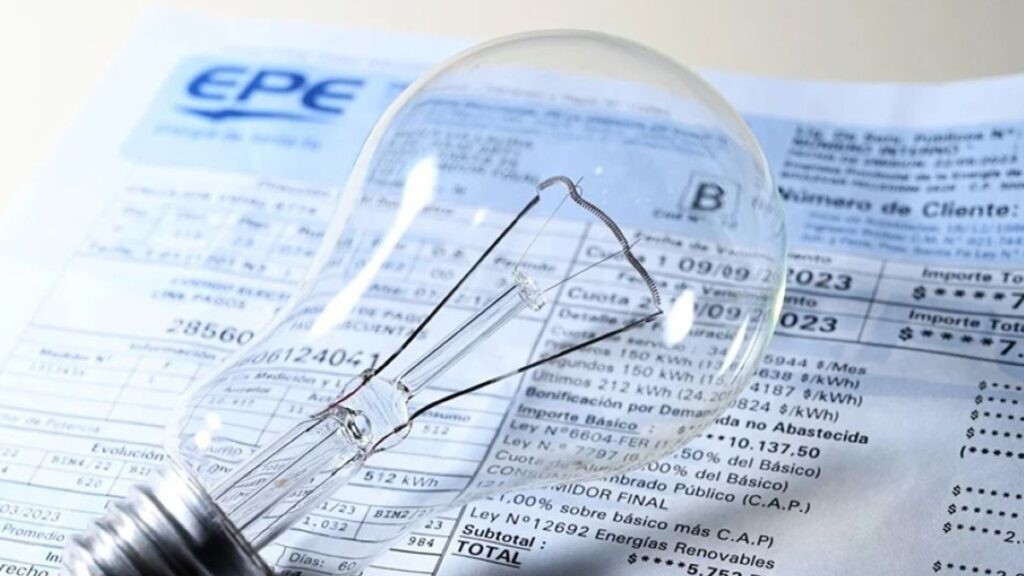 La Defensoría del Pueblo exige a la EPE atención presencial y boletas en papel para adultos mayores | Rosario y la región