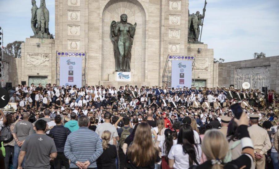 Rosario celebra el talento joven en el Gran Encuentro de Bandas en el Monumento | Rosario y la región
