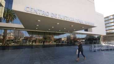 Condenan a un exbasquetbolista por una extorsión vinculada a Los Monos | Rosario y la región