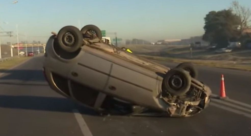 Choque y vuelco en Circunvalación: perdió el control y terminó dado vuelta | Rosario y la región