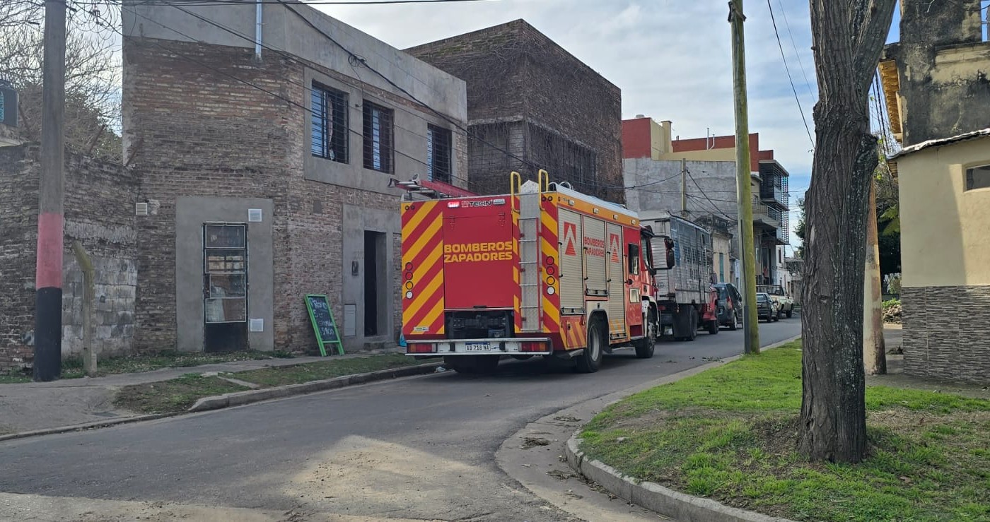 Cortocircuito en estufa provocó susto en vivienda y fue sofocado por sus propietarios | Rosario y la región