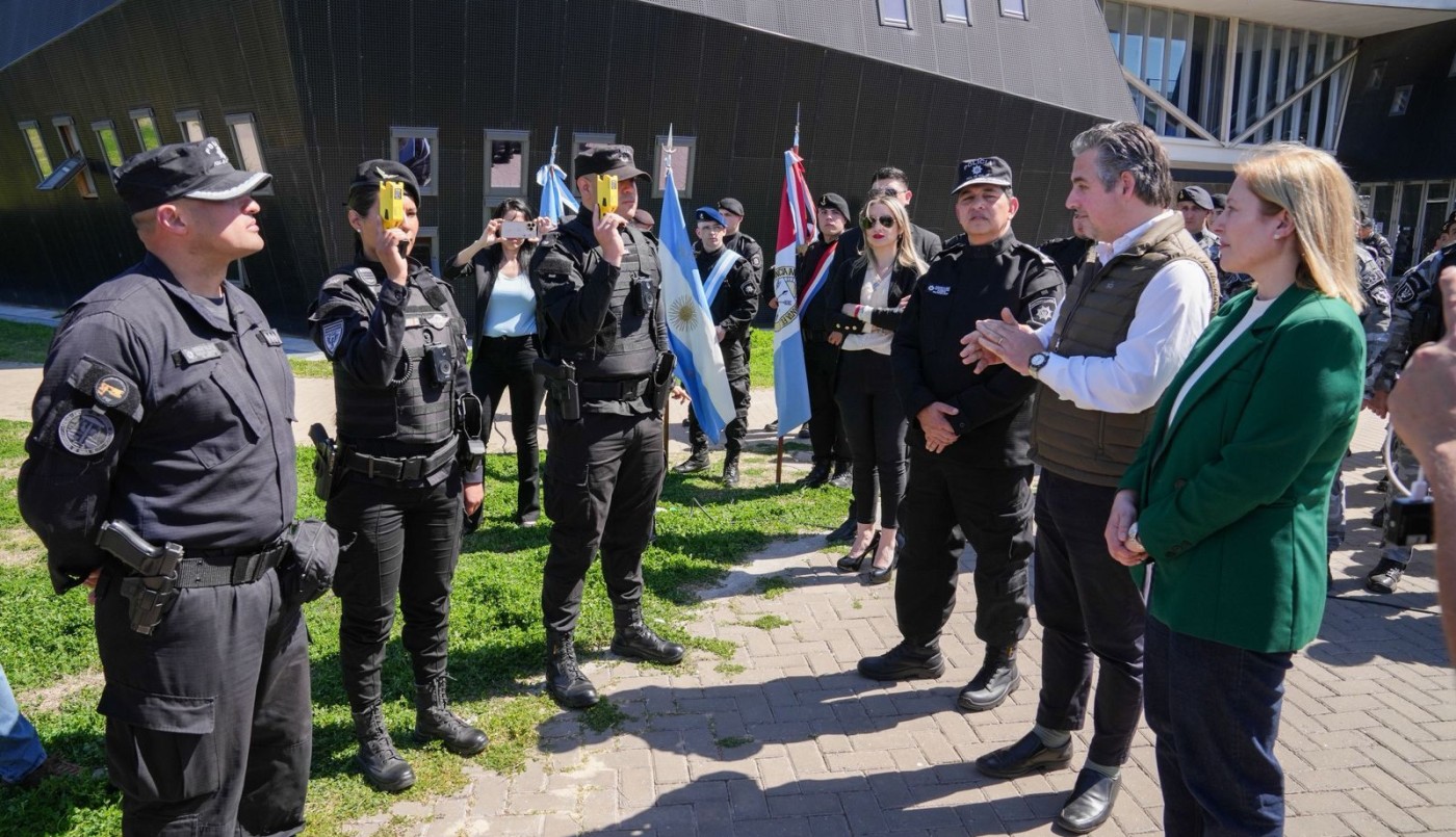 Seguridad en Rosario: la Policía sumó pistolas Taser | Rosario y la región
