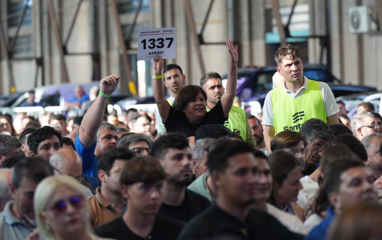 Pullaro: "Con esta subasta única en el país le demostramos a los delincuentes que la plata ilegal que hicieron no les sirve para nada" | Rosario y la región