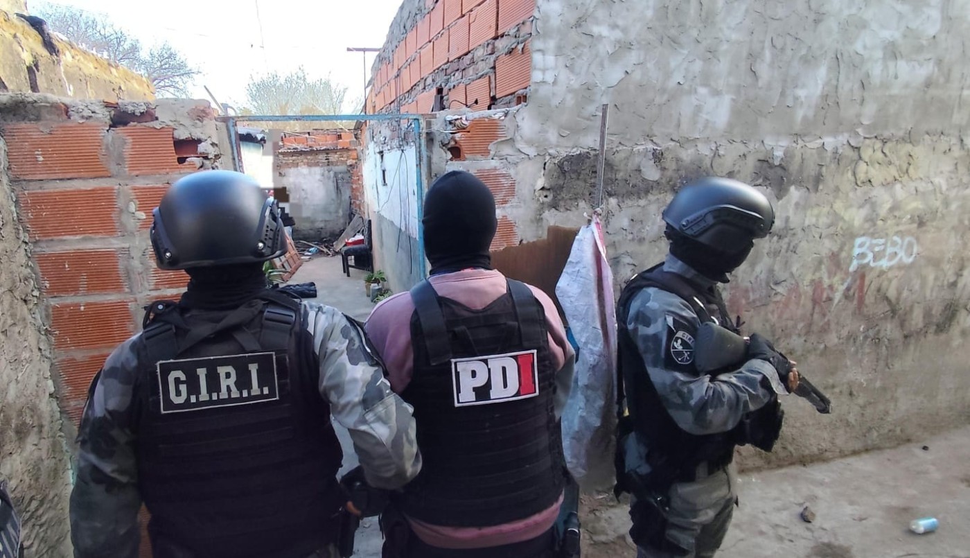 Impactante operativo policial con utilización de drone, terminó con una pareja de asaltantes detenida | Rosario y la región