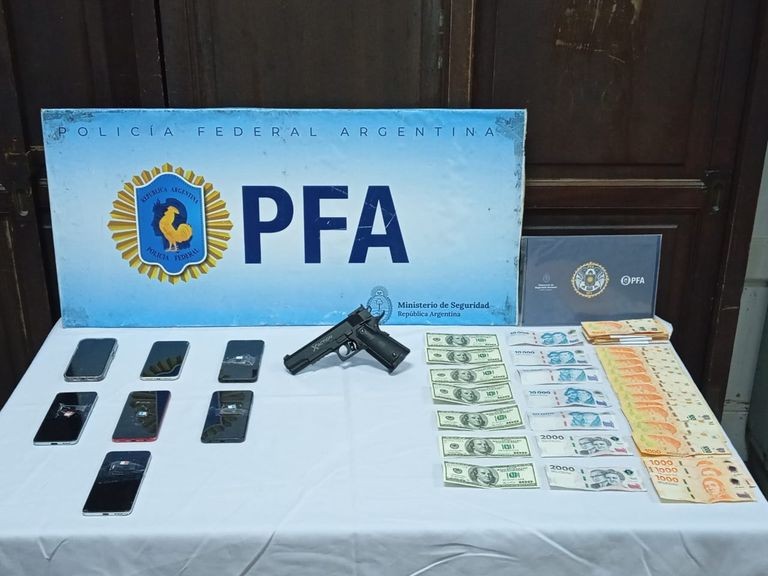 Operativo en zona sur: diez detenidos y secuestro de drogas, autos y dinero | Rosario y la región