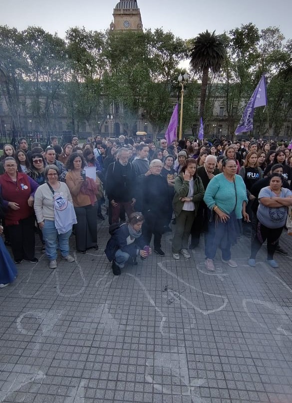 Concentración por el triple femicidio: reclamo en Plaza San Martín | Rosario y la región