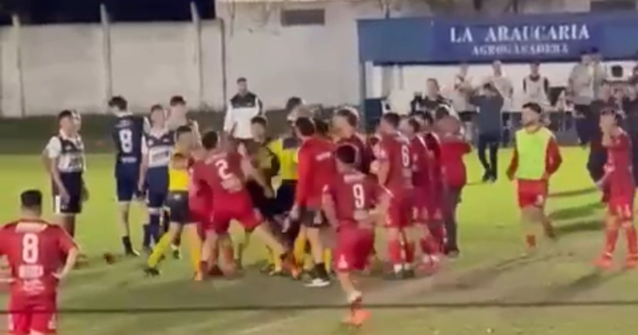 Violencia en la Liga Totorense: un árbitro agredido y un policía herido durante el fin de semana | Rosario y la región