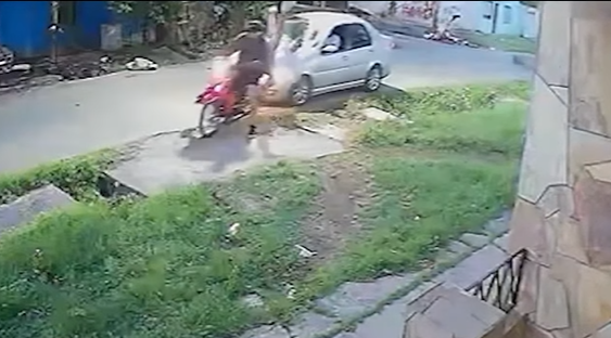 Atropellaron a dos jóvenes al confundirlos con ladrones | Rosario y la región