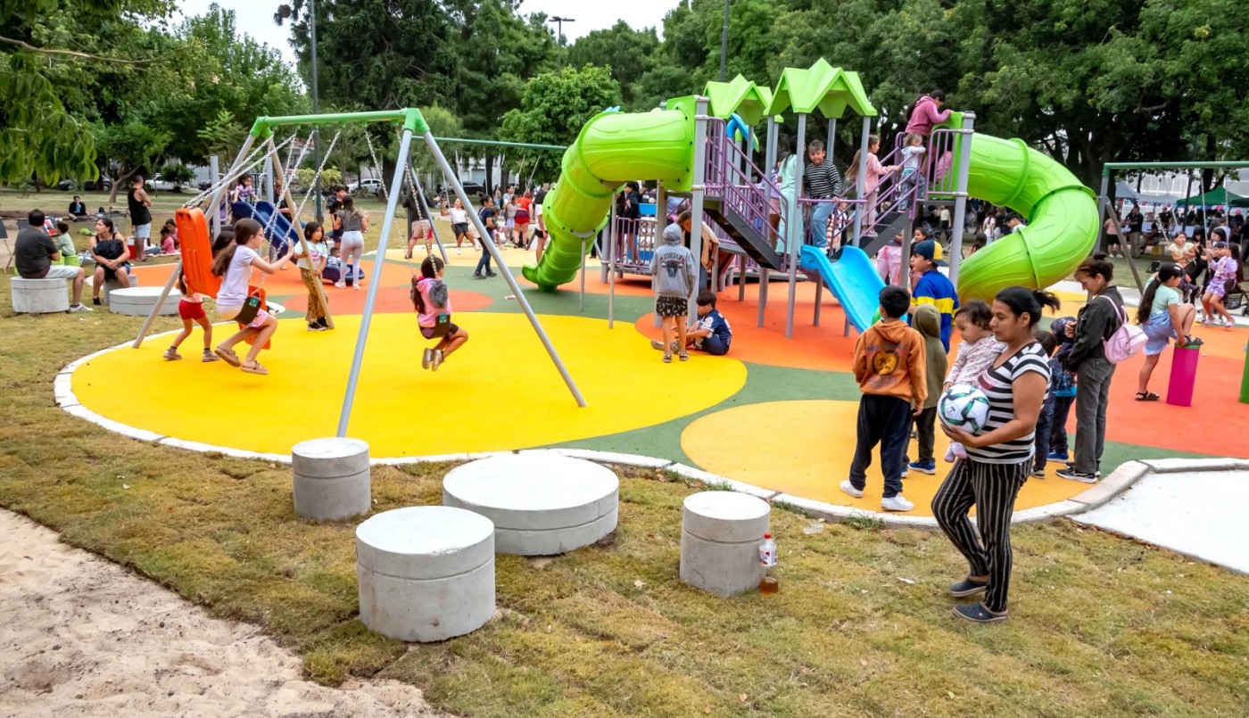 Se inauguró la renovación integral de la plaza Eva Perón en el distrito Sur | Rosario y la región