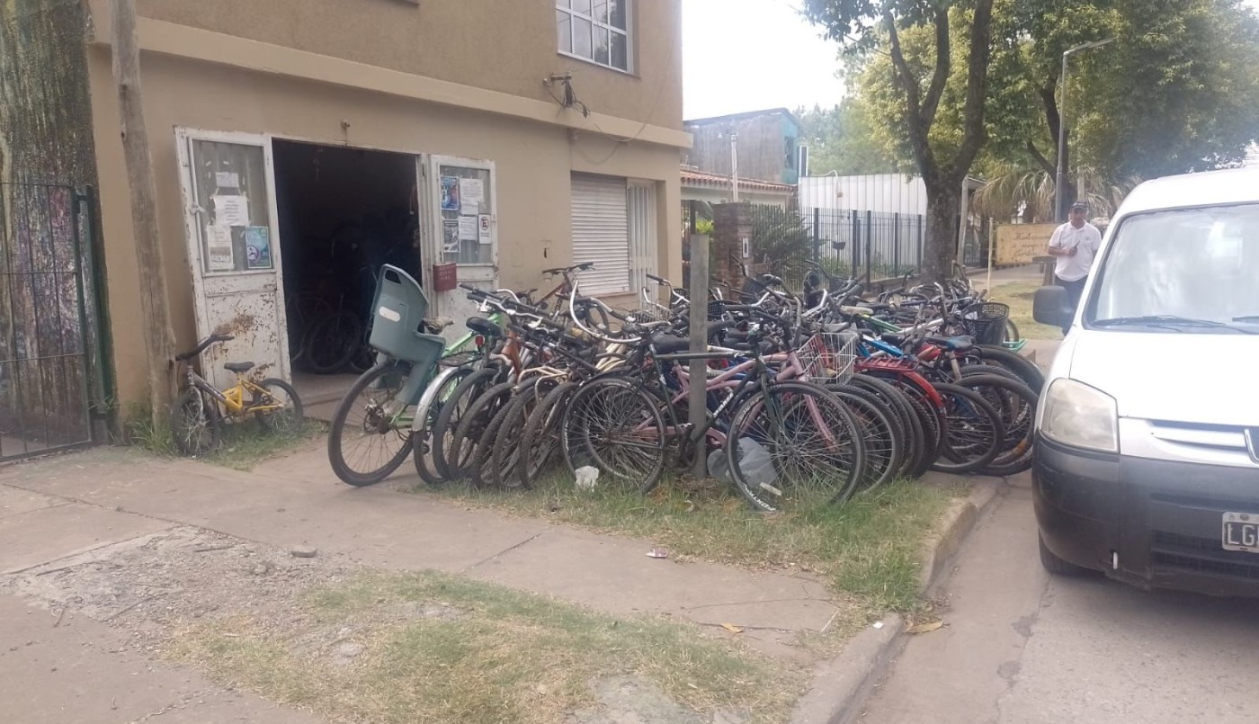 Dos jóvenes robaron tres bicicletas y los detuvieron a las pocas cuadras | Información General