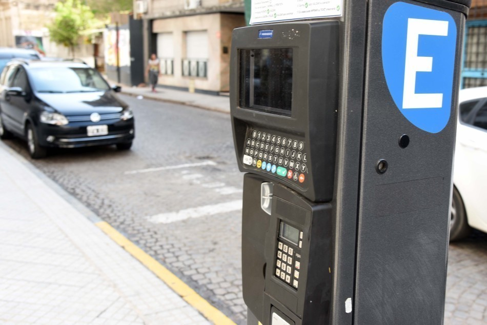 No se cobrará el estacionamiento medido en el centro durante las vísperas de las fiestas | Servicios