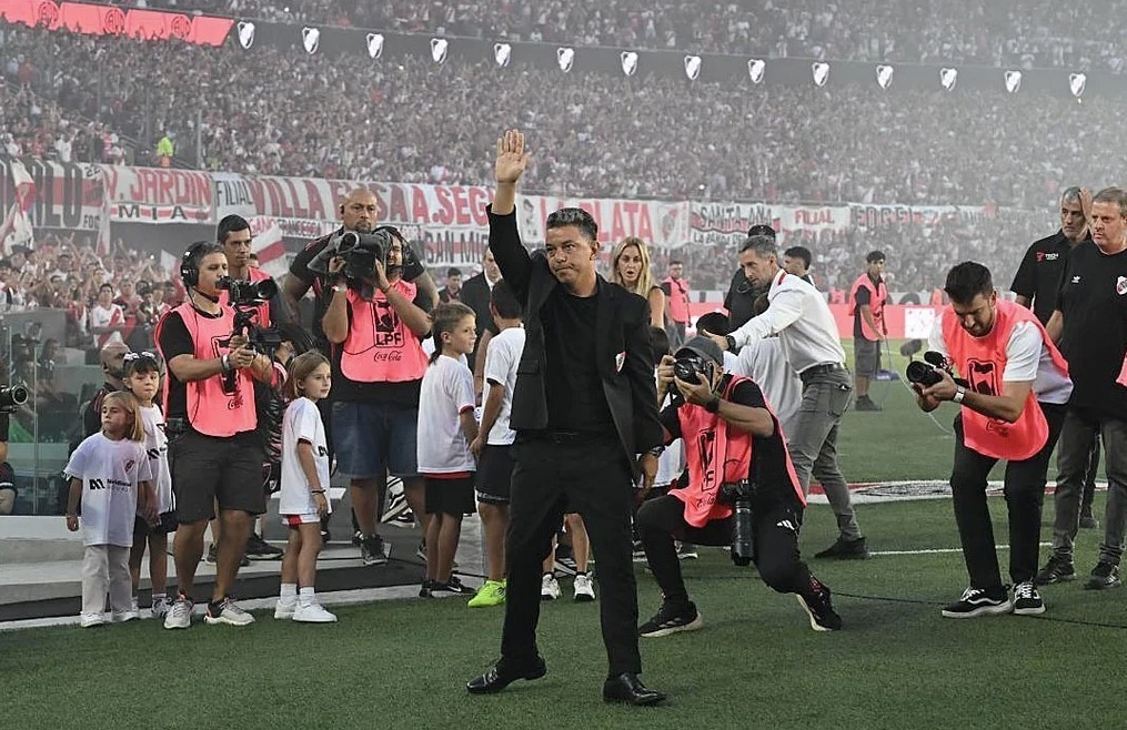 Despedida emotiva para Gallardo, noche incómoda para los jugadores | Deportes