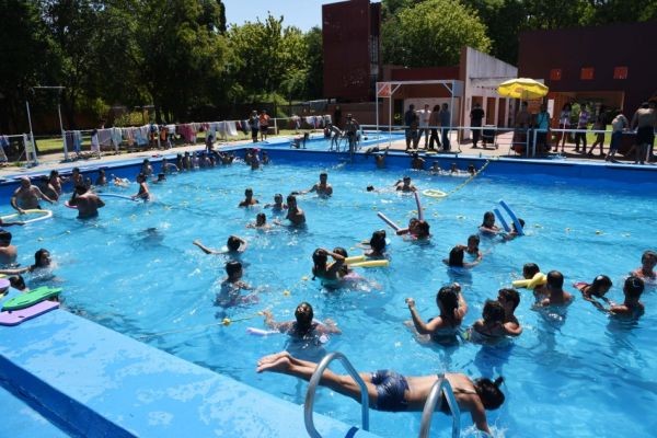 Inauguraron la temporada de verano de colonias y piletas municipales | Rosario y la región