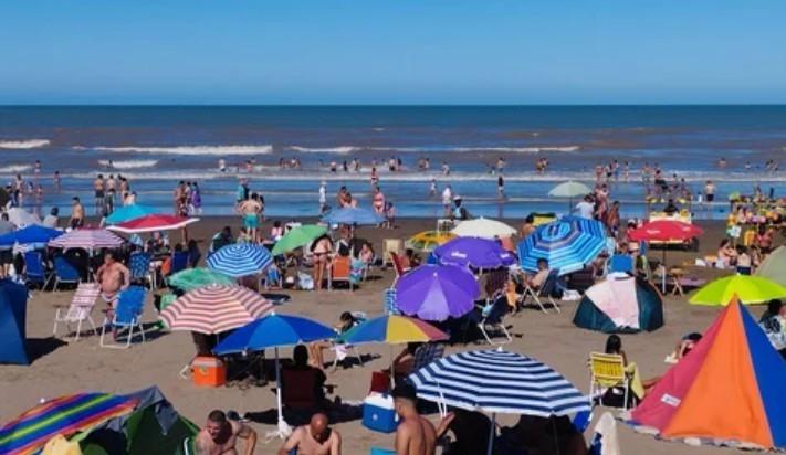 Una familia tipo necesita casi $4 millones promedio para veranear en el país | Información General