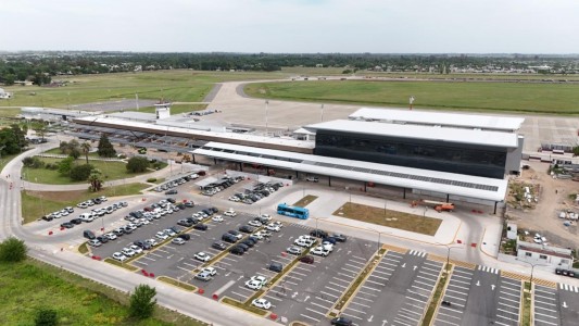El Aeropuerto Internacional de Rosario celebra su 85º aniversario con un espectáculo cultural y solidario