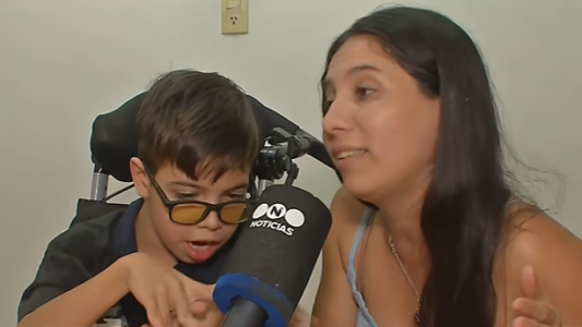 Milo necesita ayuda para volver a México y continuar su tratamiento