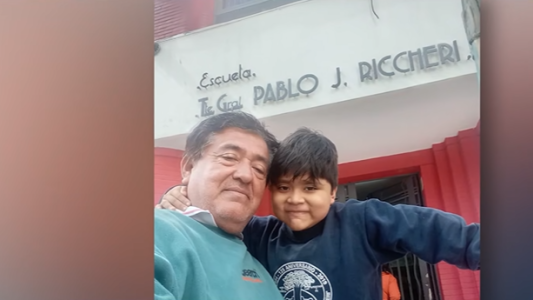 Patricio tiene distrofia muscular de Duchenne y necesita viajar a Estados Unidos para un tratamiento