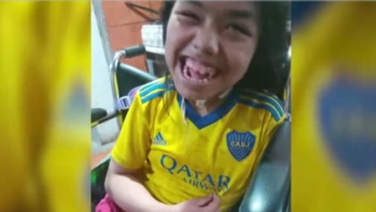 Estefania, una nena de 12 años, necesita urgente una silla postural