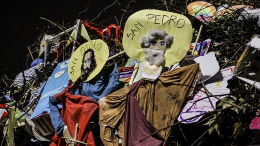 Con mucho color y ritmo, se viene la tradicional fogata de San Pedro y San Pablo