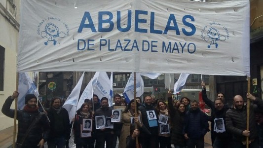 Organismos de derechos humanos marcharon contra la reforma de las Fuerzas Armadas