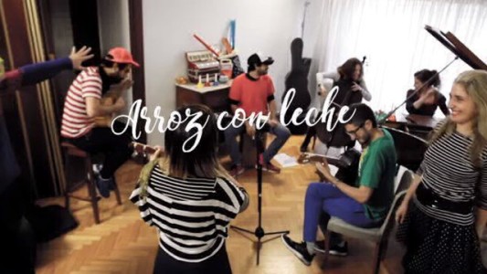 La versión musical del "Arroz con leche" feminista que la rompe en las redes