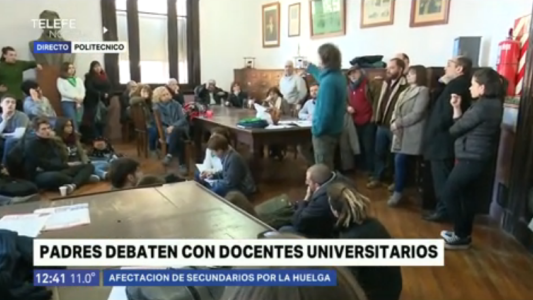 Politécnico: docentes se reunieron con padres de los alumnos para debatir sobre el paro