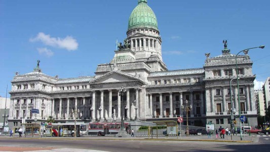 El Presupuesto 2017 tendrá como principales ejes la política social y la obra pública