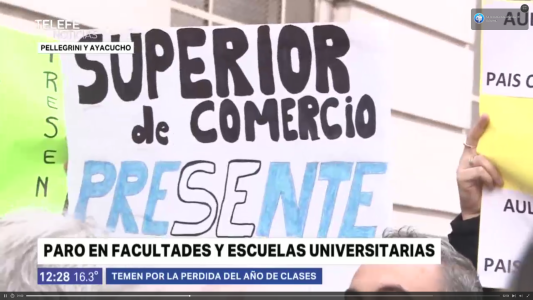 Paro docente en facultades y escuelas universitarias: padres temen por la pérdida del año