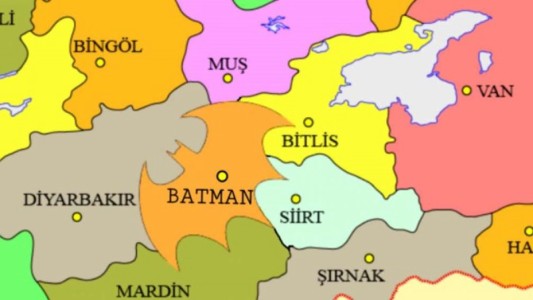 Turquía: piden que las fronteras de la provincia de Batman formen el logo del personaje