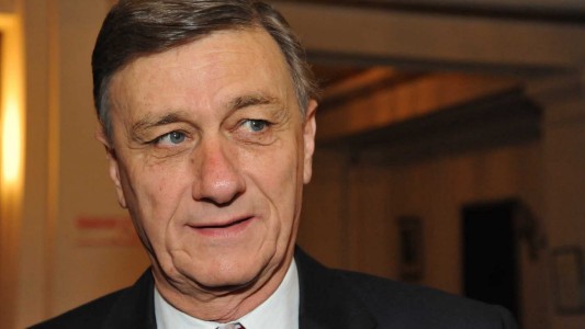 Hermes Binner se desmayó en La Rural y fue trasladado por una ambulancia del SAME