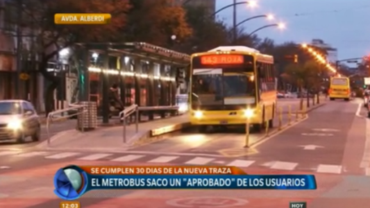 El metrobus sacó un "aprobado" de los usuarios