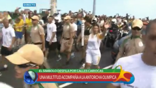 Río 2016: un multitud acompañó a la antorcha olímpica
