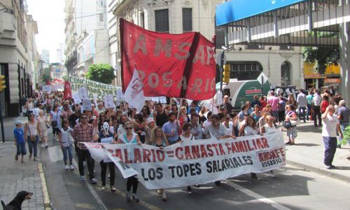 Alumnos de escuelas públicas serán desobligados por una marcha docente