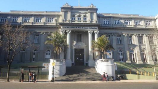 Alerta epidemiológica: dos nenes murieron por una bacteria y otros tres están graves