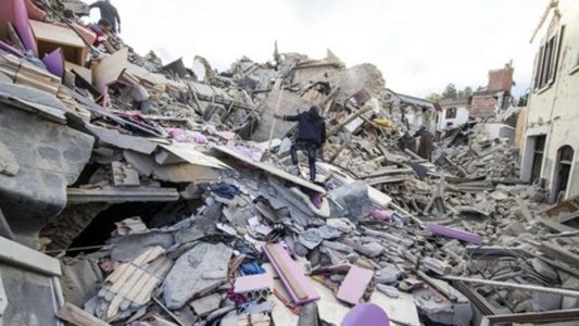 Italia: un nuevo temblor de 4,3 grados causó más derrumbes en Amatrice