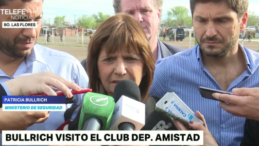 La ministra Patricia Bullrich desembarcó en Rosario y visitó el club Deportivo Amistad