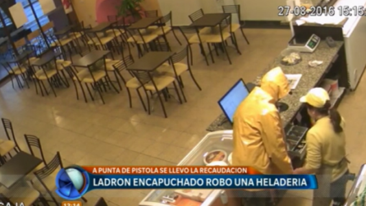 Ladrón encapuchado robó una heladería