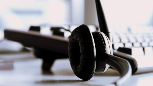 Detectaron al menos 30 casos de sarna humana entre los trabajadores de un call center del microcentro