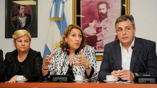 Intendentes de toda la Provincia llevaron su reclamo a Diputados por los recortes presupuestarios