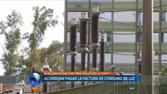 Tras el fallo de la Corte, asociaciones de consumidores aconsejan pagar las boletas de la luz