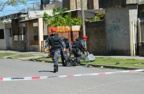 Villa Gobernador Gálvez: encontraron una granada lista para detonar a metros de una escuela