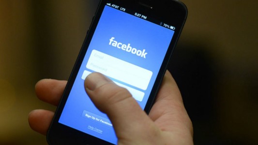 Detienen a un hombre y una mujer por ofrecer en Facebook una moto robada