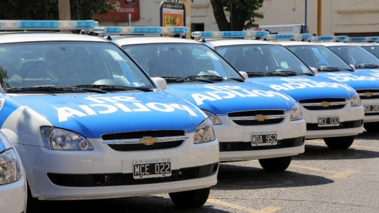 Destituyeron a 13 agentes de la policía provincial por casos de corrupción y narcotráfico