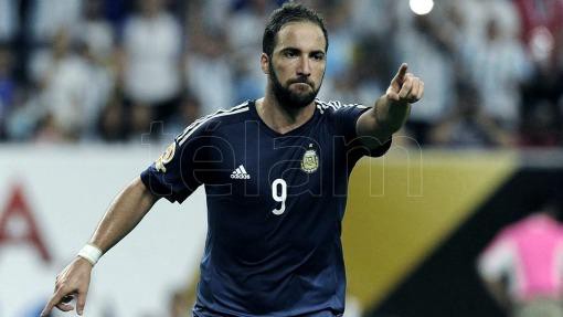 Argentina enfrenta a Paraguay en busca de la clasificación directa