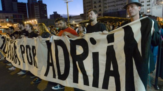 Recordarán con un recital al músico Adrián Rodríguez, a un año de su trágica muerte en el Café de la Flor