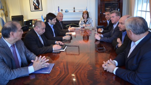 Bullrich confirmó que son 2984 los agentes federales que llegaron a Santa Fe