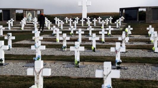 Malvinas: identificaron al soldado argentino número 100 en el Cementerio de Darwin