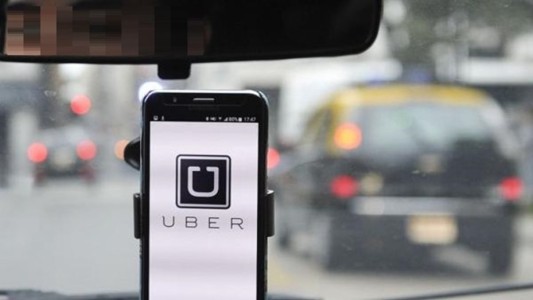 Fallo judicial consideró a Uber "una actividad comercial lícita" y desestimó denuncia contra sus conductores
