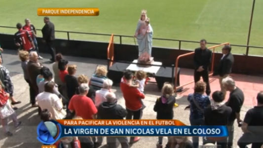 La virgen de San Nicolás vela en el Coloso