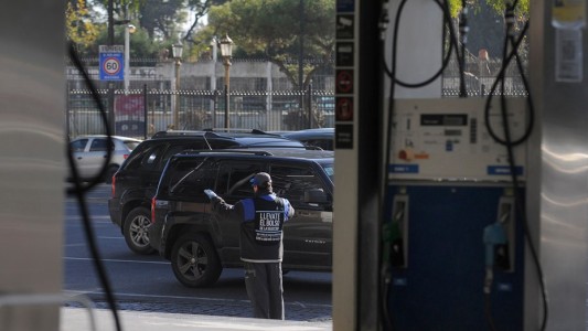 Empresarios presionan al Gobierno por un nuevo aumento de 7% en las naftas